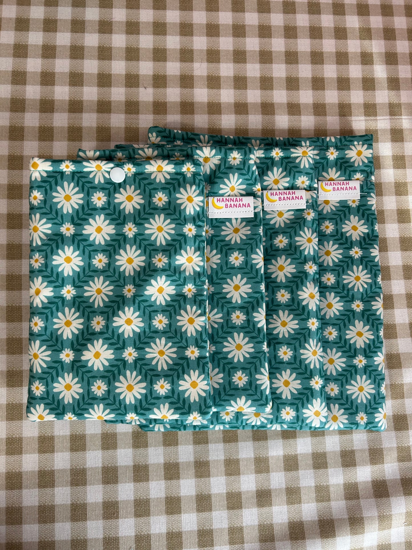 Medium Book Sleeve - Aqua Daisy