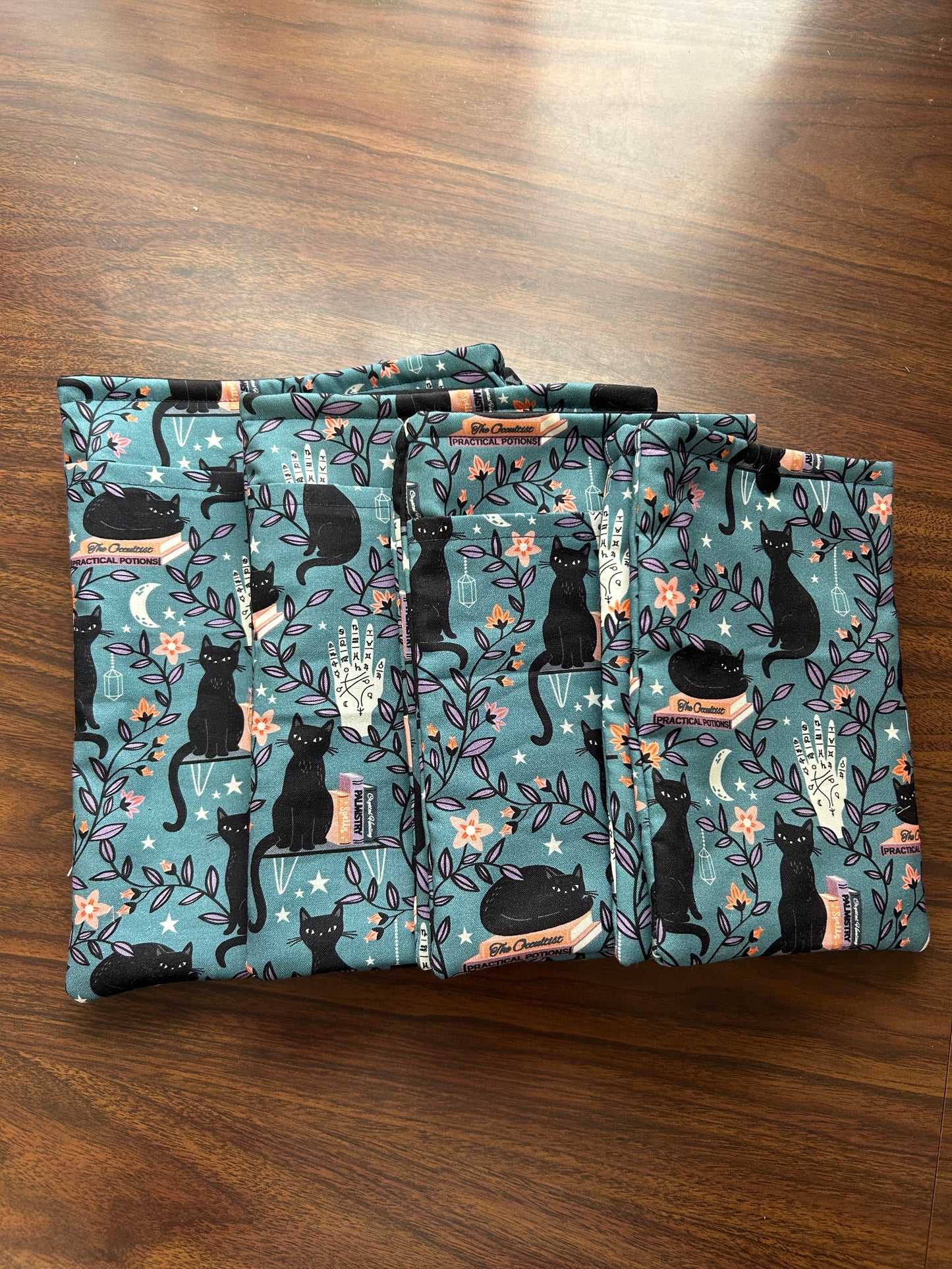 Medium Book Sleeve - Black Cat