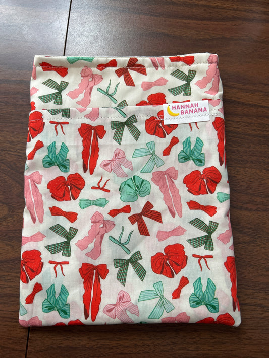 Medium Book Sleeve - Christmas Bows