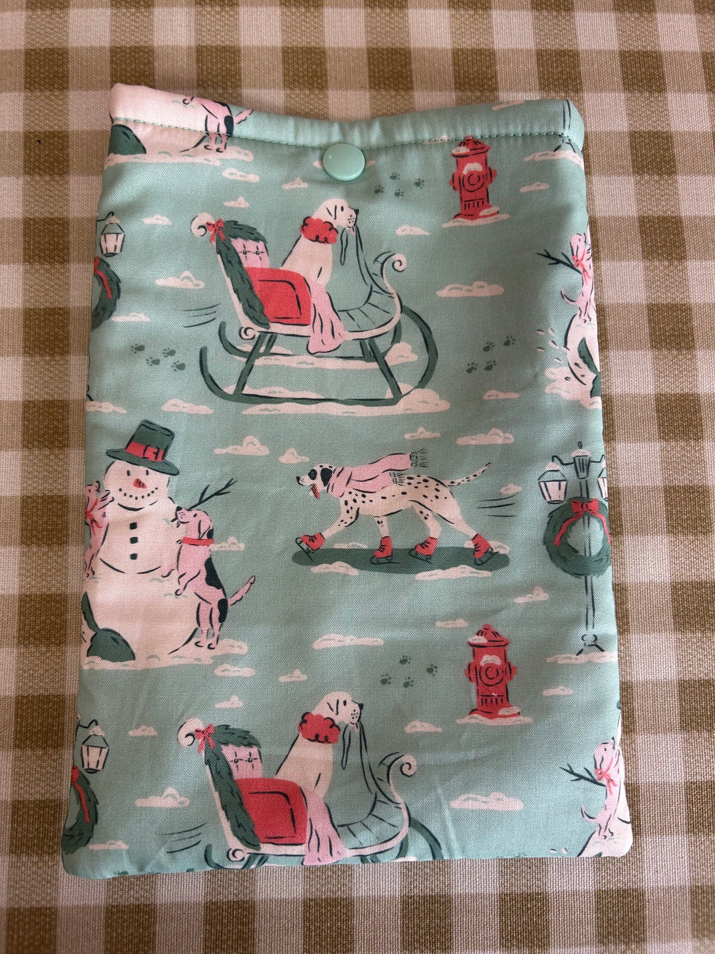 Snap Kindle Case - Mint Christmas Dogs