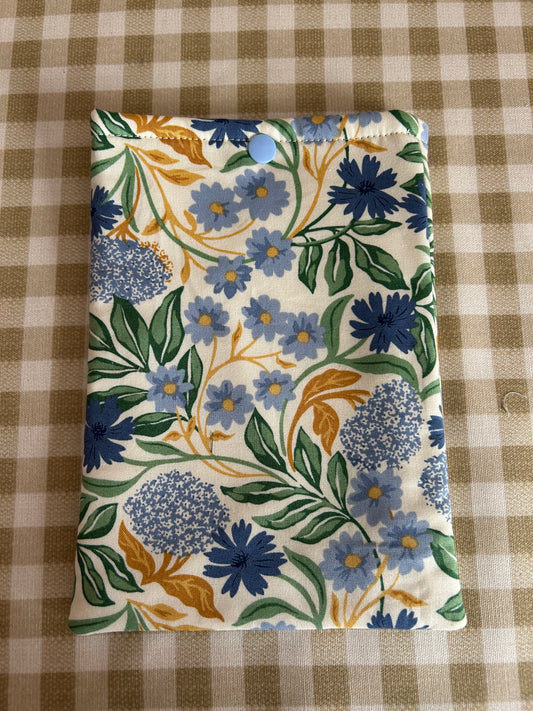 Snap Kindle Case - Cornflower Blue Floral