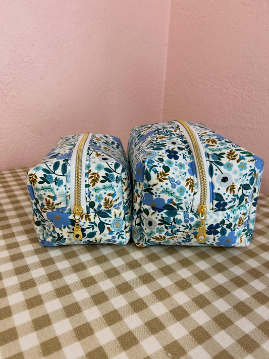 Jumbo Boxy Pouch - Light Blue Floral
