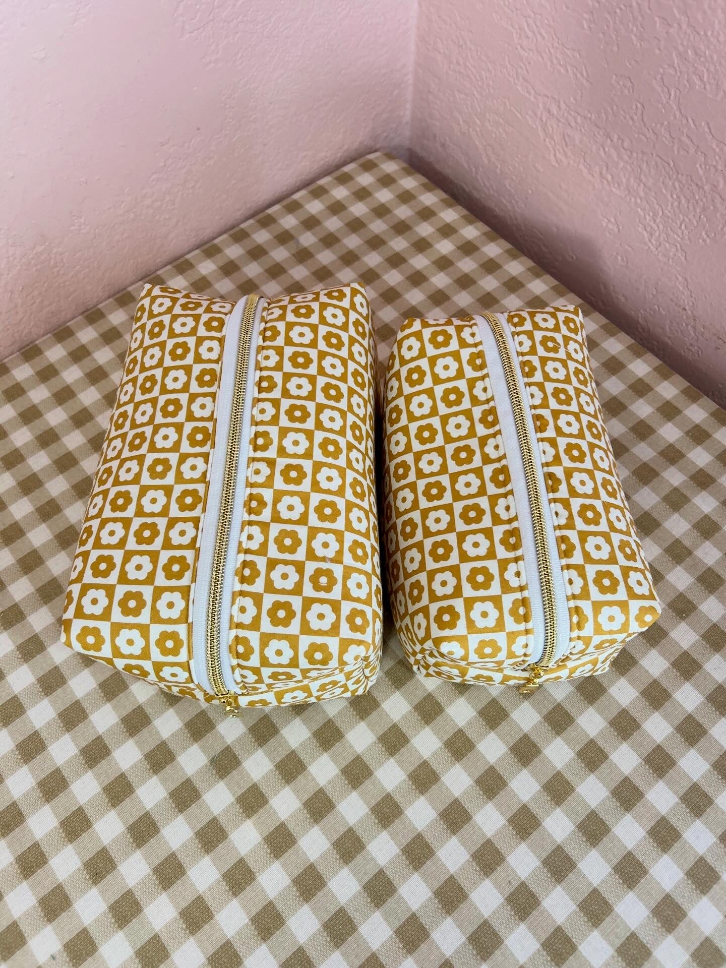 Jumbo Boxy Pouch - Gold Check
