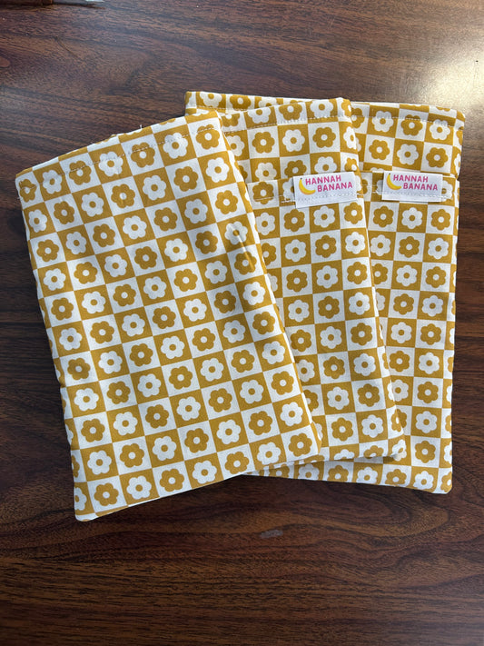 Book Sleeve - Large - Gold Check